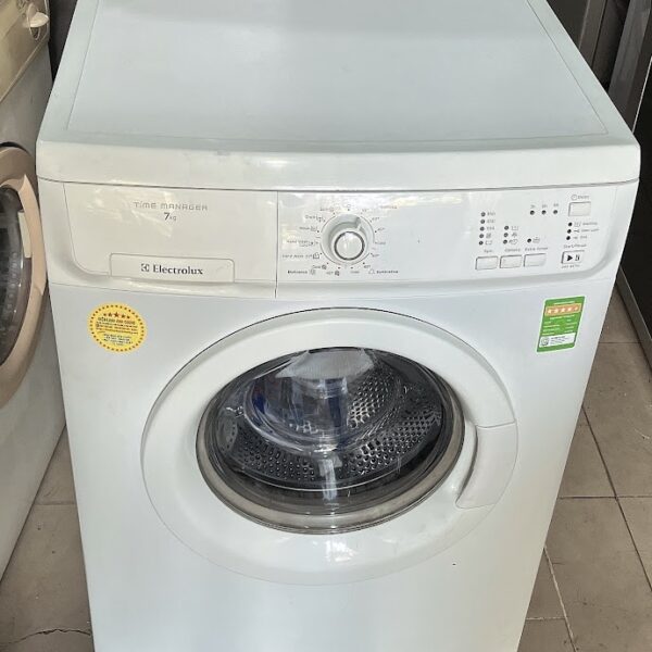 Máy giặt cũ Electrolux EWF 85761-7.0KG mới 95%