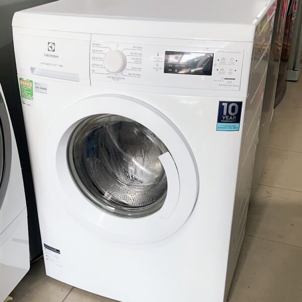 Máy giặt Electrolux Inverter 8 Kg EWF8025DGWA mới 95%