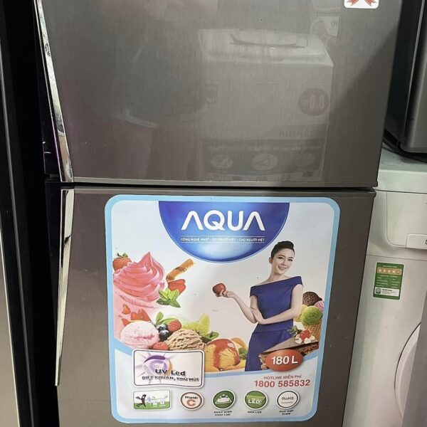Tủ lạnh cũ Aqua 165 lít AQR-U185BN mới 95%