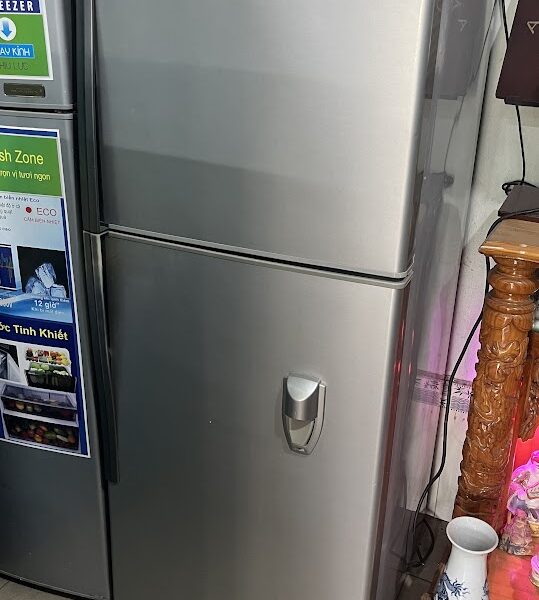 Tủ lạnh cũ Hitachi 185 L không đóng tuyết mới 90%