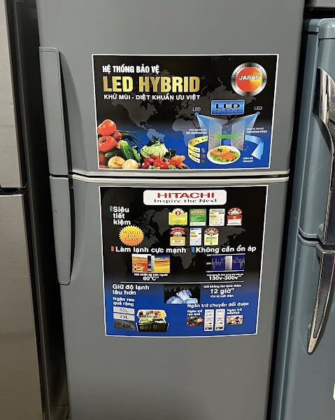 Tủ lạnh cũ Hitachi 220 lít không đóng tuyết mới 90%