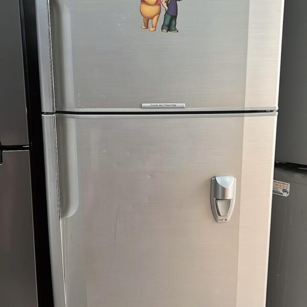 Tủ lạnh cũ Hitachi R-Z400EG9D 335 lít có lấy nước ngoài